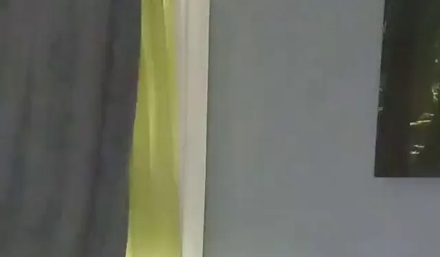Schau zu wie ich mir einen 40 cm Dildo anal einführen