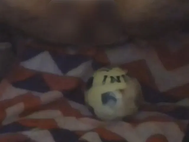 Riesiger aufblasbarer Ball in meinem Arsch