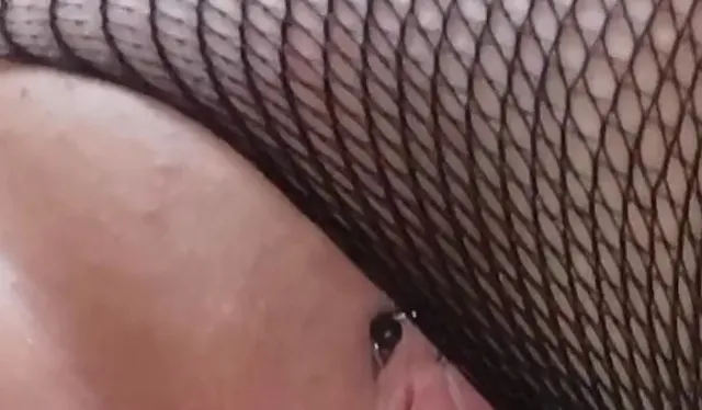 Plug für den Arsch und Rosa Dildo für meine Pussy gleichzeitig