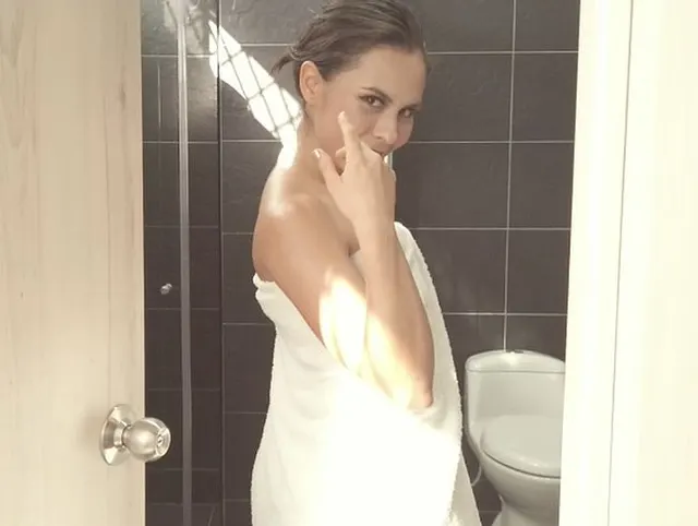 Masturbation im Badezimmer
