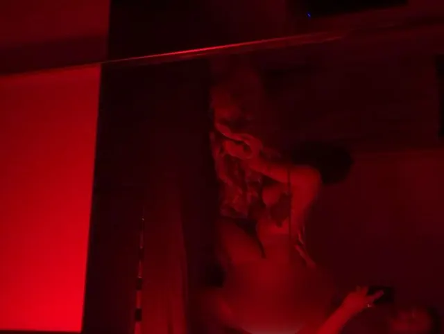 POV Redlight Blowjob und Anal mit Spiegelansicht