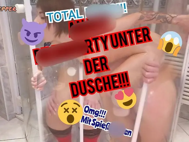 OMG!!! Ich mach mir anal unter der Dusche!