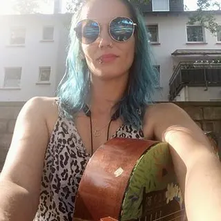 Profilbild von Janine-Deluxxe