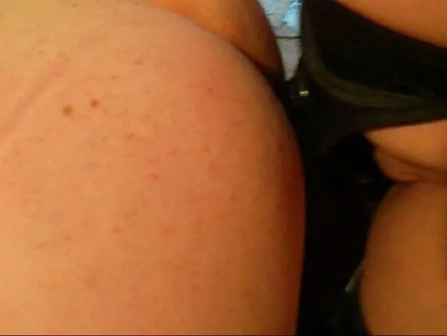 Bea fickt mit dem Strapon