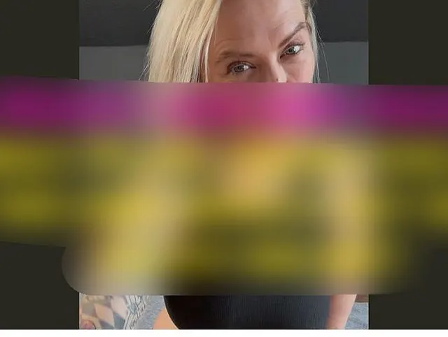Willst du verpassen wie ich mir den Arsch mit dem Dildo ficke?