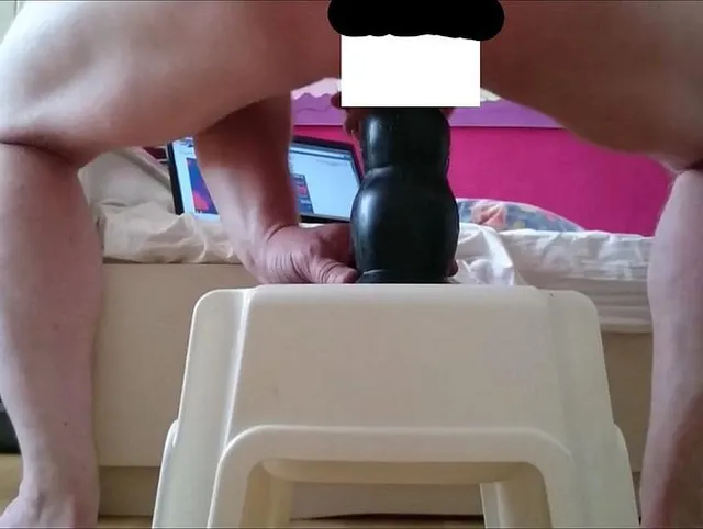 Monster Analplug verschwindet komplett in meinem Arsch