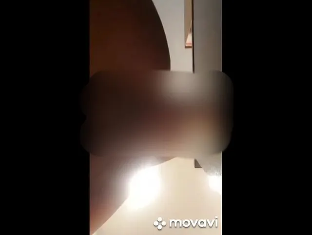 Ehesau fickt dildo