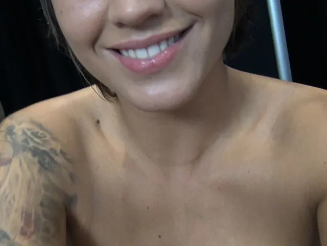 5 fingers for my sweet ass hole