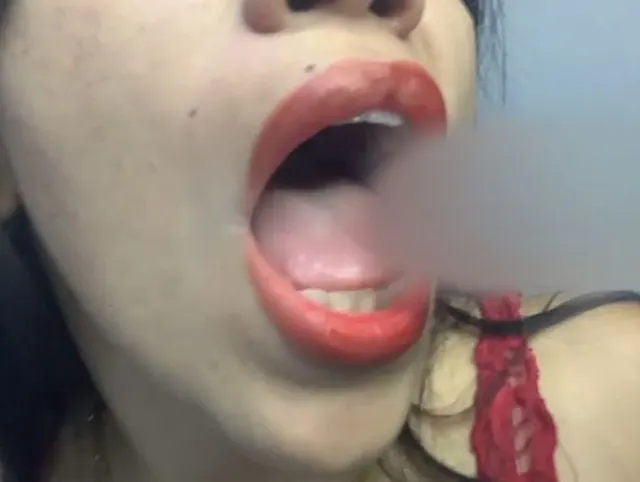 Lippentinte und Oralsex ????????????????