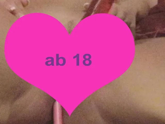 Geiles Dildospiel in Po und Muschi