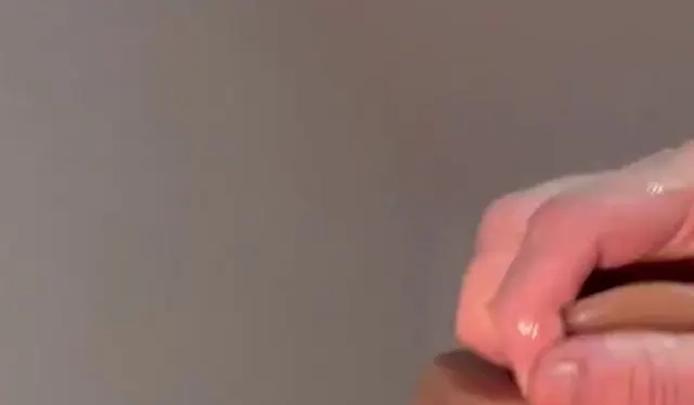Geil den Dildo Anal versenkt :) Mein Erstes Video