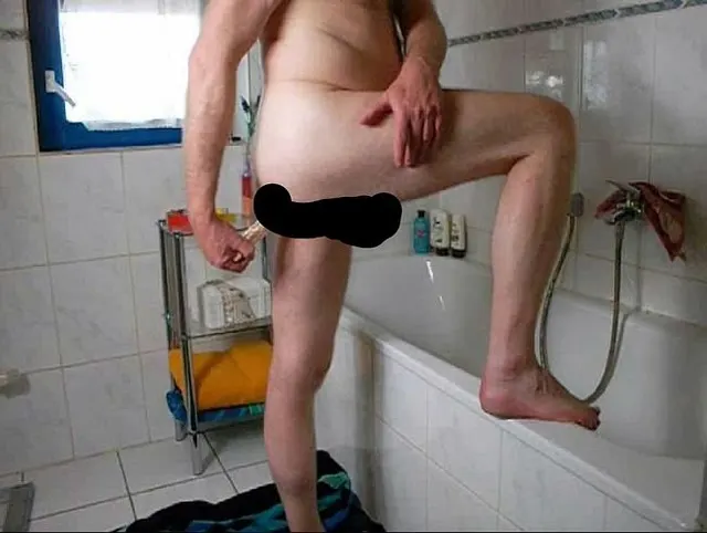 Dicker Dildo in meine enge Arschfotze