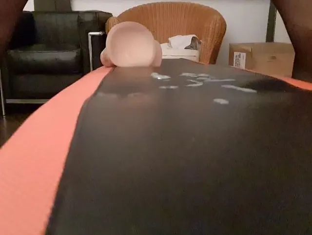 ANAL GEFICKT MIT 20CM DILDO!!!