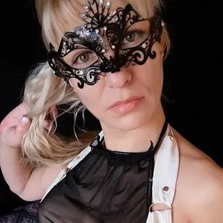 Profilbild von Alina-O