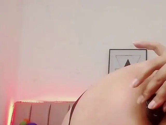 Liebe, mach mich zu deinem, verwöhne mein wunderschönes Gesäß