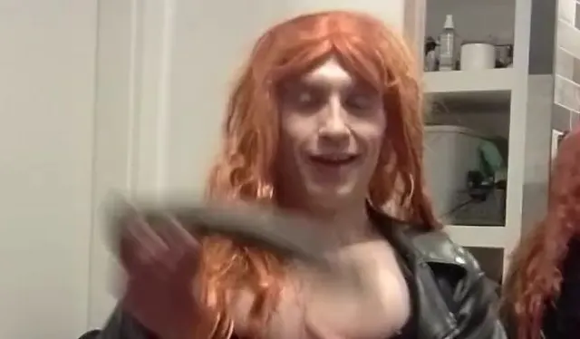 Unzensiert - Paula Solo im Bad
