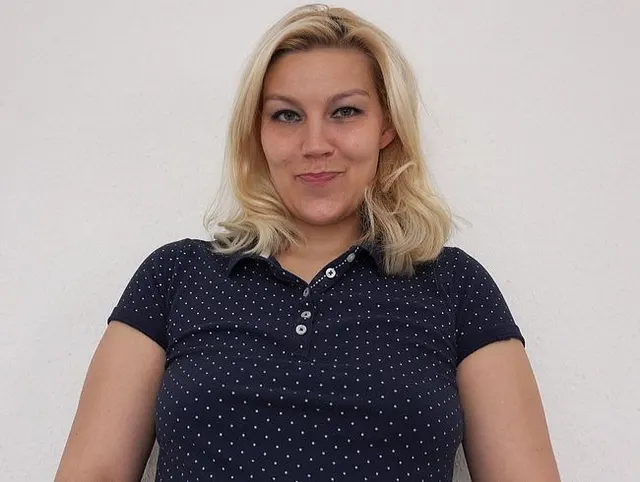 Hinlegen! Arschfick unter MEINEM Kommando