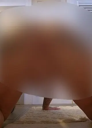 Ich mache es mir selbst ? Gefällt dir mein Anal Plug den ich in meinen prallen Arsch habe?