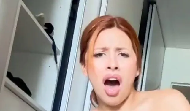 Ein 20 cm Dildo in meinem engen Arsch ? ? ? ? ?