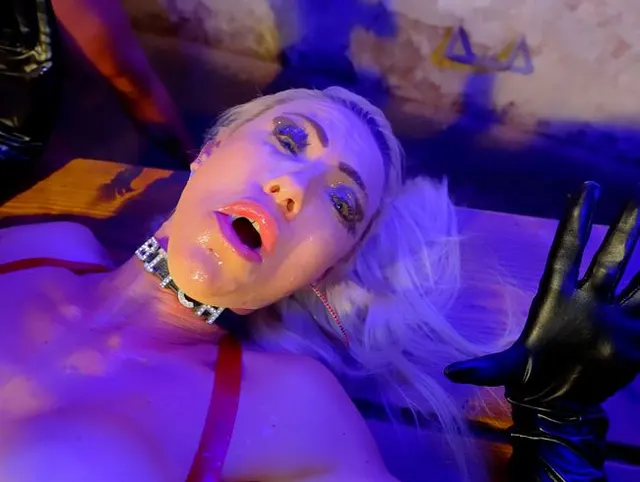 3LOCH ORGIE - 7 FICKER. KEIN ERBARMEN | Latexschlampe wird ZUGERICHTET bis zum FILMRISS! BUKKAKE