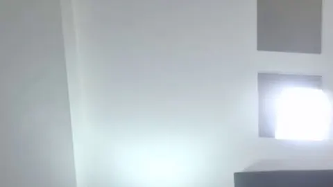 Bei Valery ist das richtige Essen. Ich werde sie hart ficken.